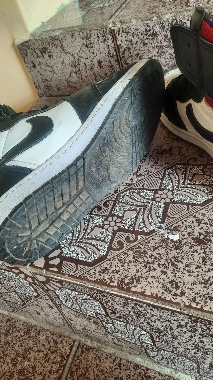 Tênis Air Jordan 1 - Foto 2