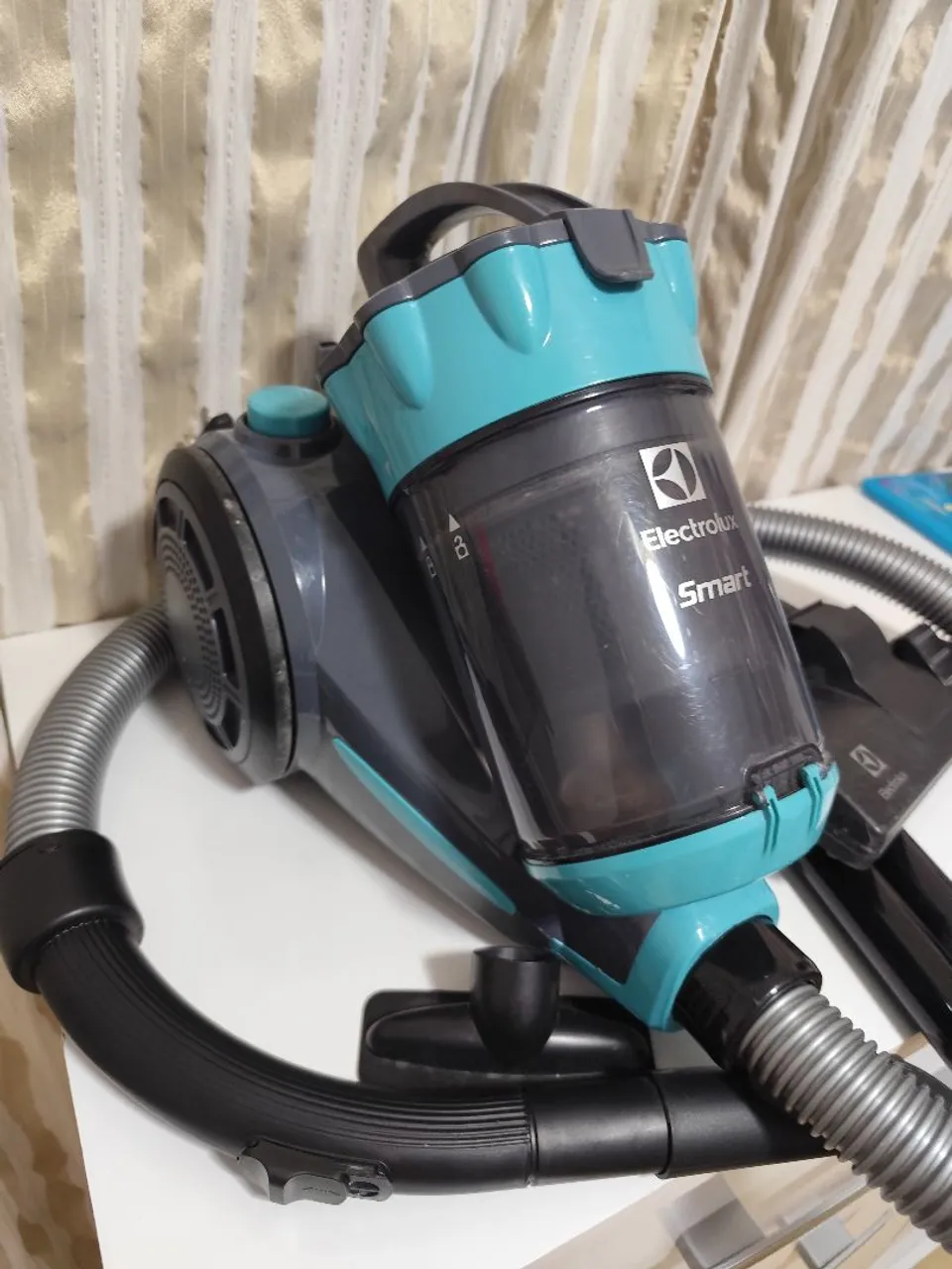 Aspirador de Pó Electrolux Smart- 127v