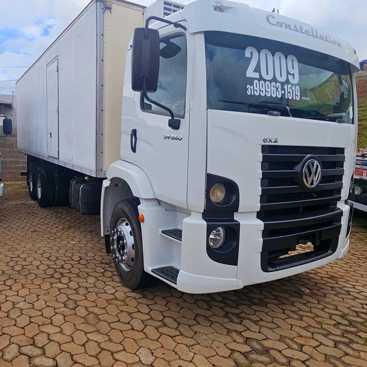 Caminhão 24.250  (2009) com baú de  refrigerado  - Foto 4