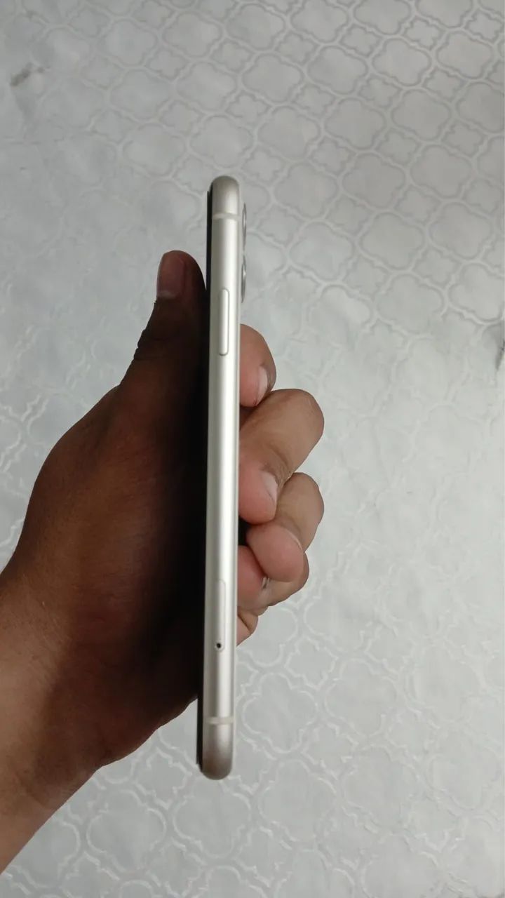 iPhone 11 branco 64300599953539121