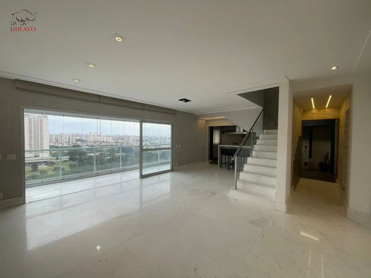 Super Cobertura - Condomínio Forte do Golf- 346 m²