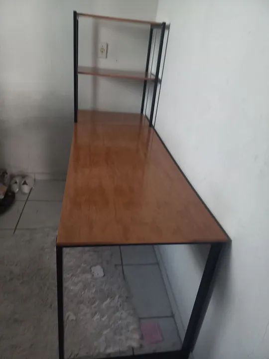 Mesa de Escritório com Prateleira - Foto 3