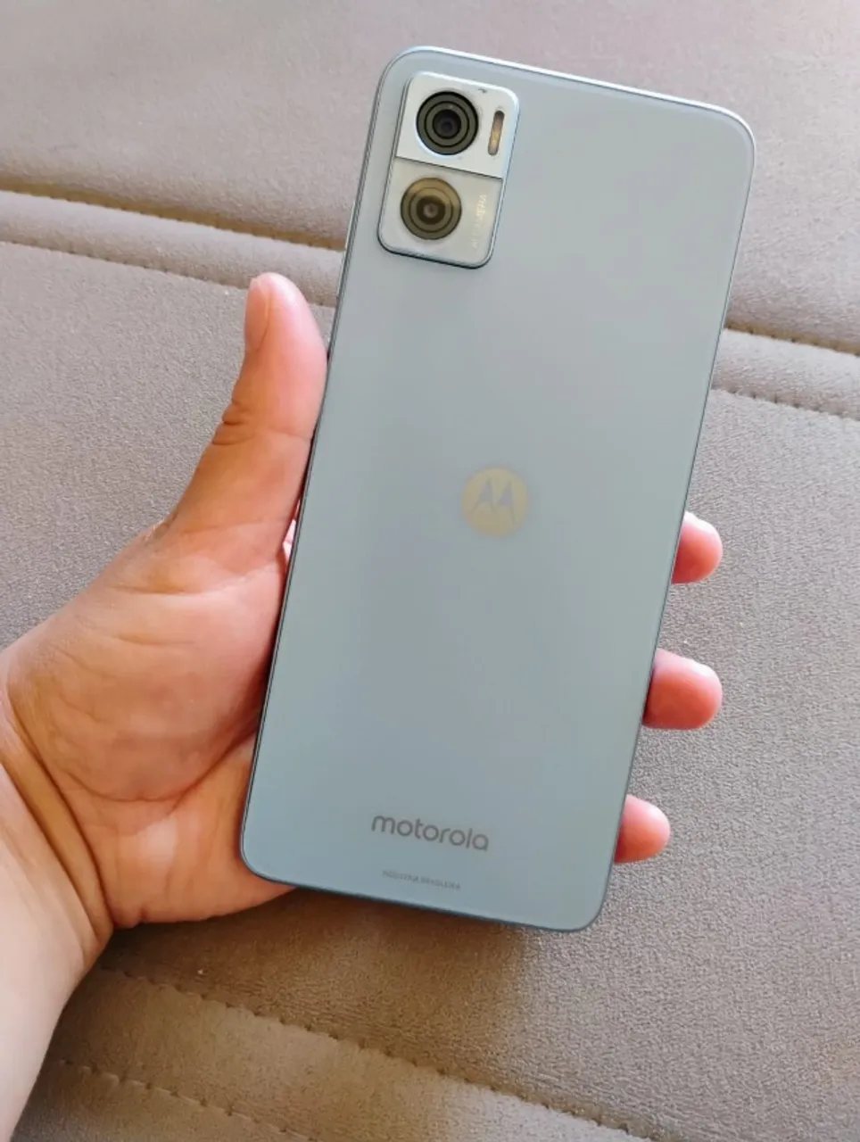 Celular E22