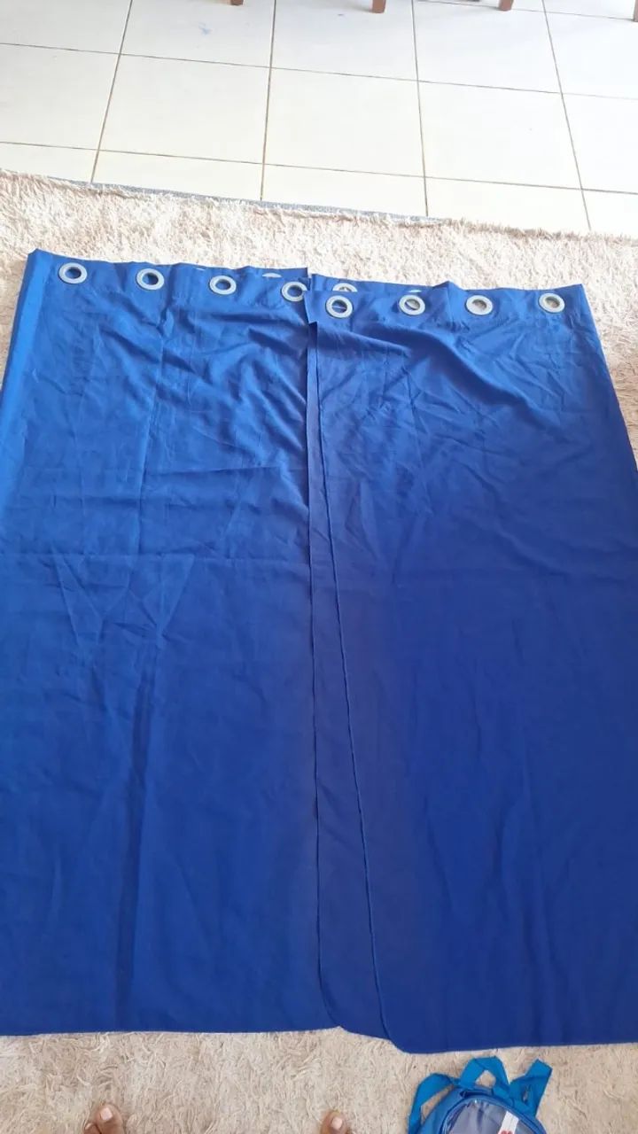 Cortina azul royal