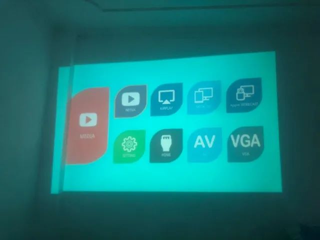 Projetor UC68 com Wi-Fi - Foto 4