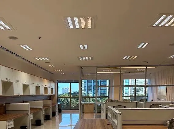 Sala Londres no Le Mond