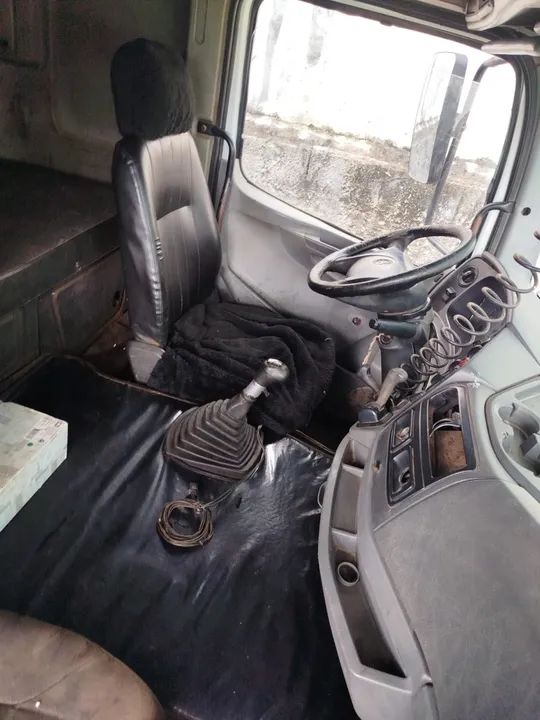 Vendo mercedes AXOR 2035 - Foto 6