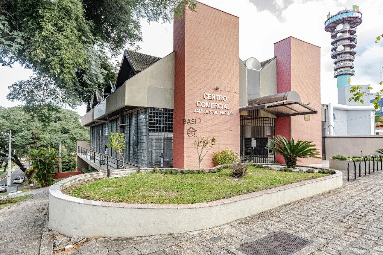 Sala Comercial á Venda nas Mercês! (Ótima oportunidade para o seu negócio!!!)