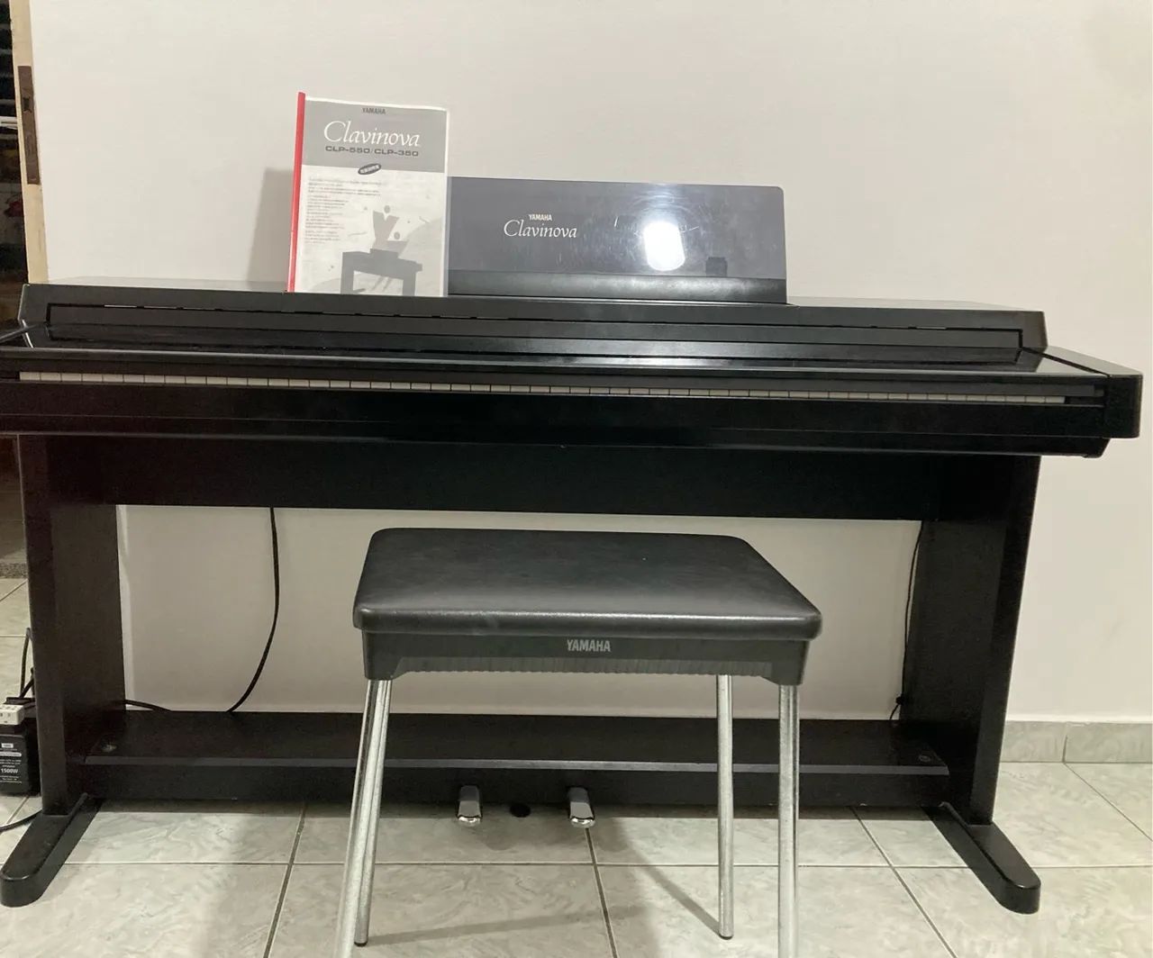 鍵盤楽器 YAMAHA Clavinova CLP-550 PIANO ELETRÔNICO YAMAHA CLAVINOVA CLP 550 - Instrumentos musicais