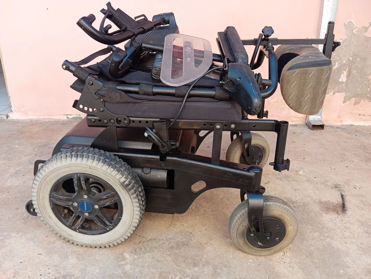 CADEIRA DE RODAS MOTORIZADA B400 OTTOBOCK