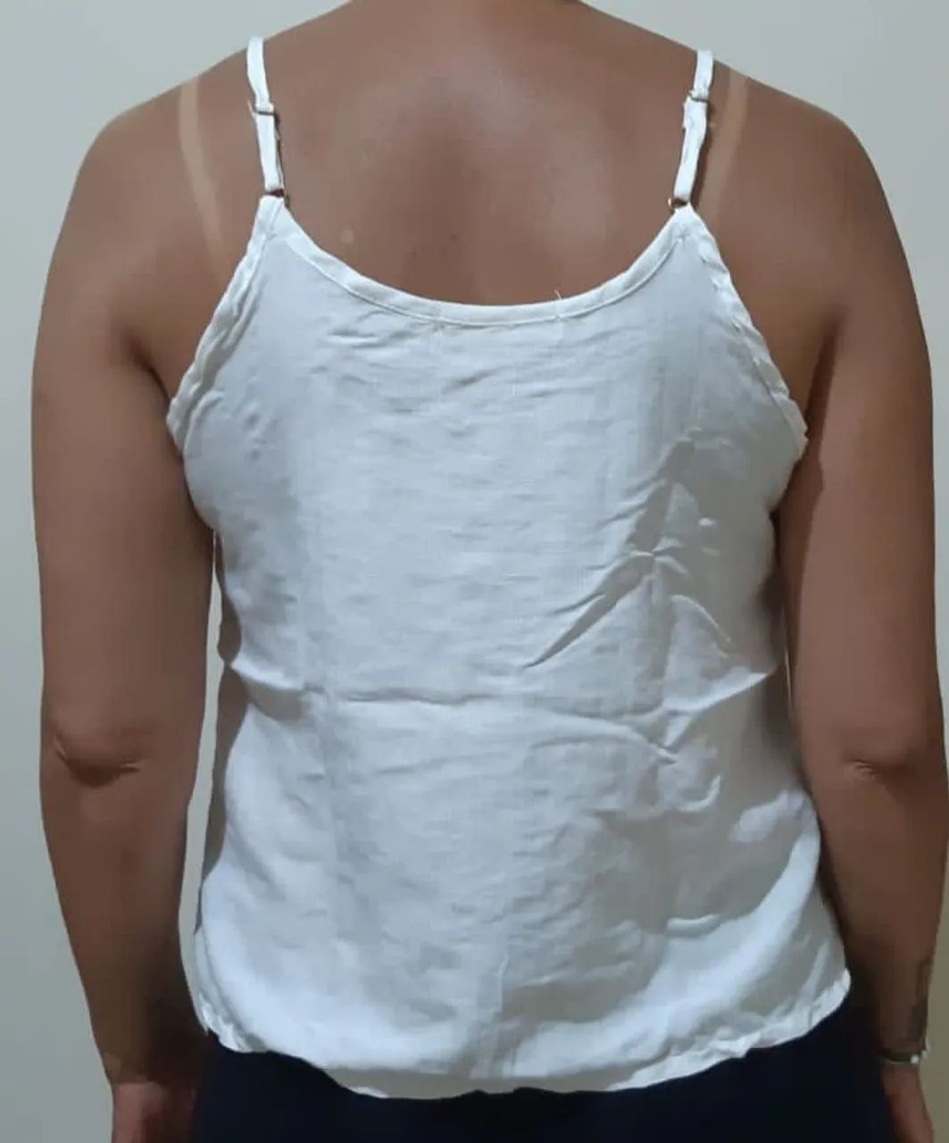 BLUSA  BRANCA RENDADA  COM ALÇAS - Foto 4