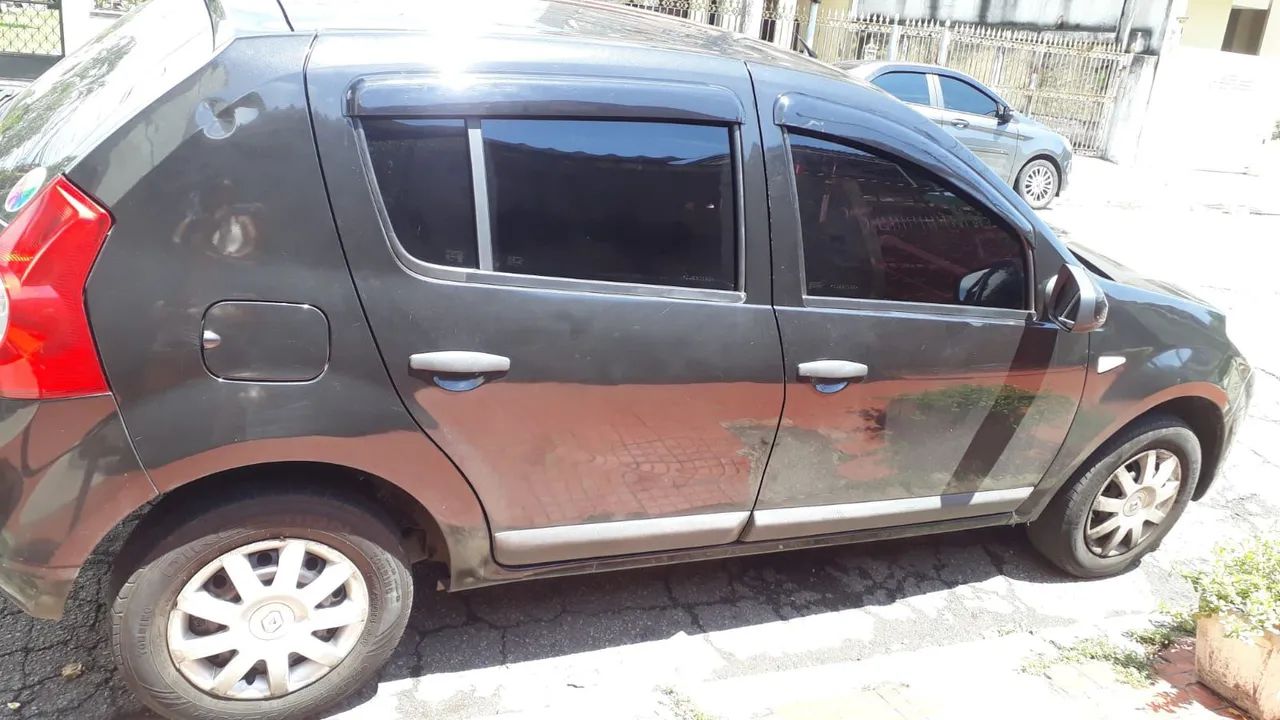 Vendo Sandero ano 2011 - Foto 2