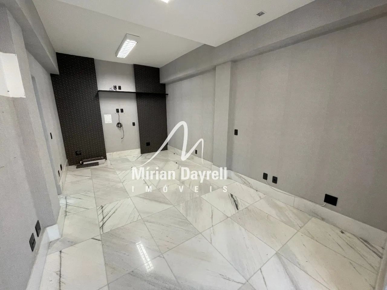 (32450) à venda - Sala com , 2 vagas, no Santa Lúcia - Foto 4