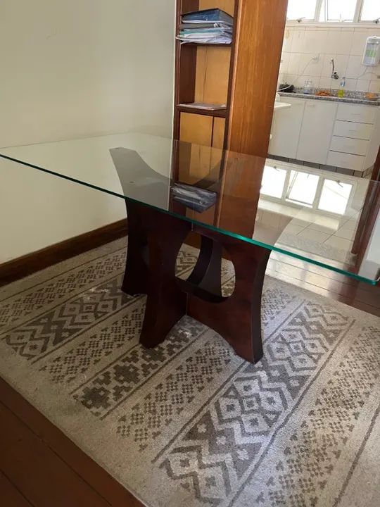 MESA DE JANTAR/ DE VIDRO COM MADEIRA. 1,60M COMPRIMENTO X 90 CM DE LARGURA  - Foto 2