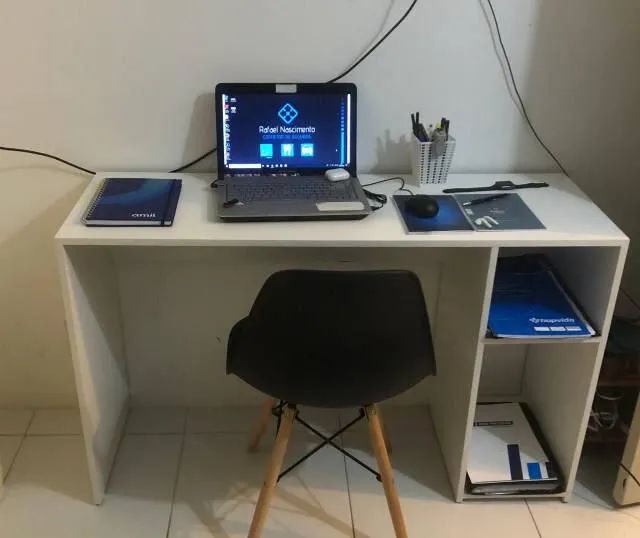 Escrivaninha branca moderna com prateleiras - Foto 5