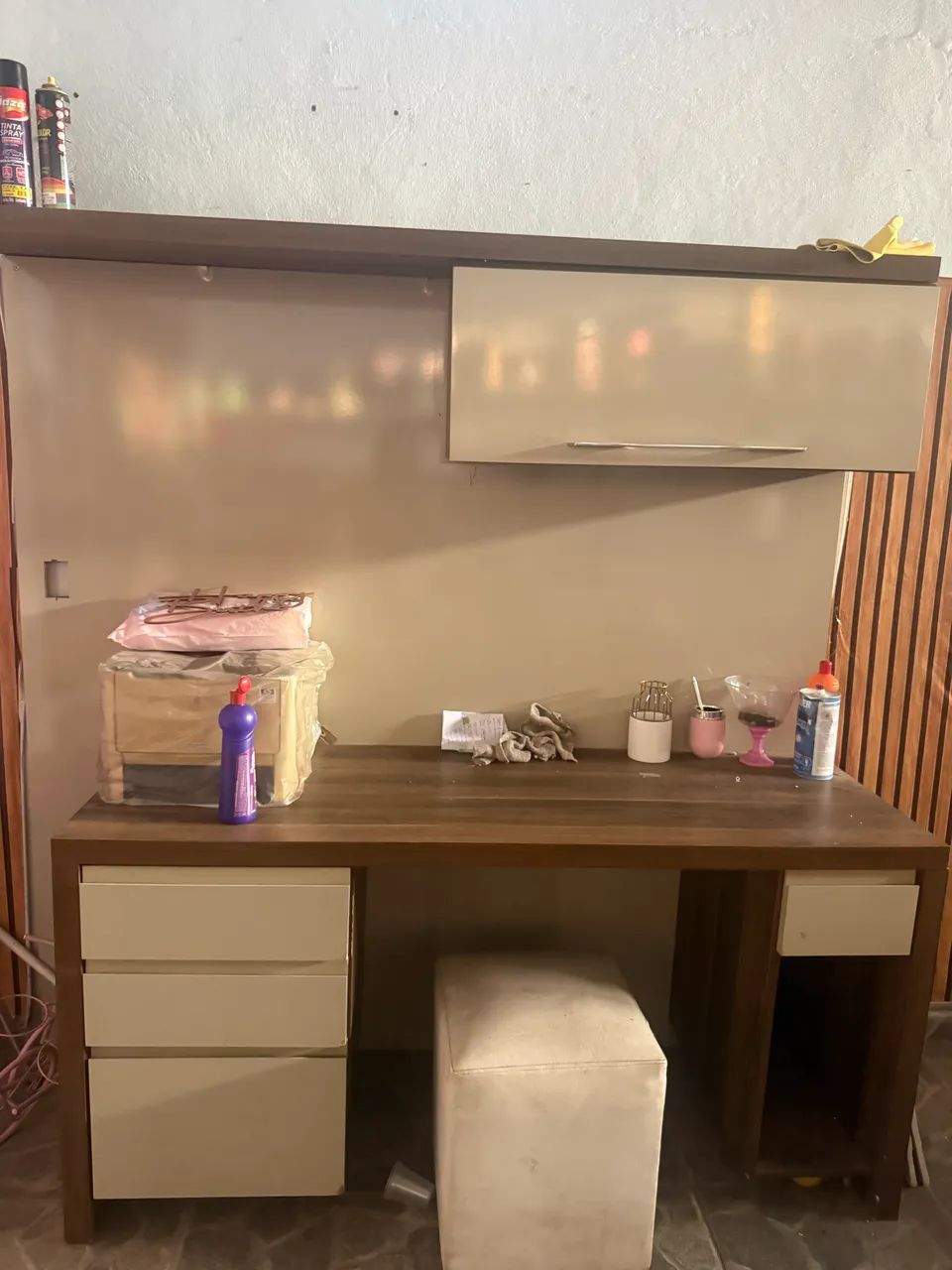 Escritório 64717307781762120