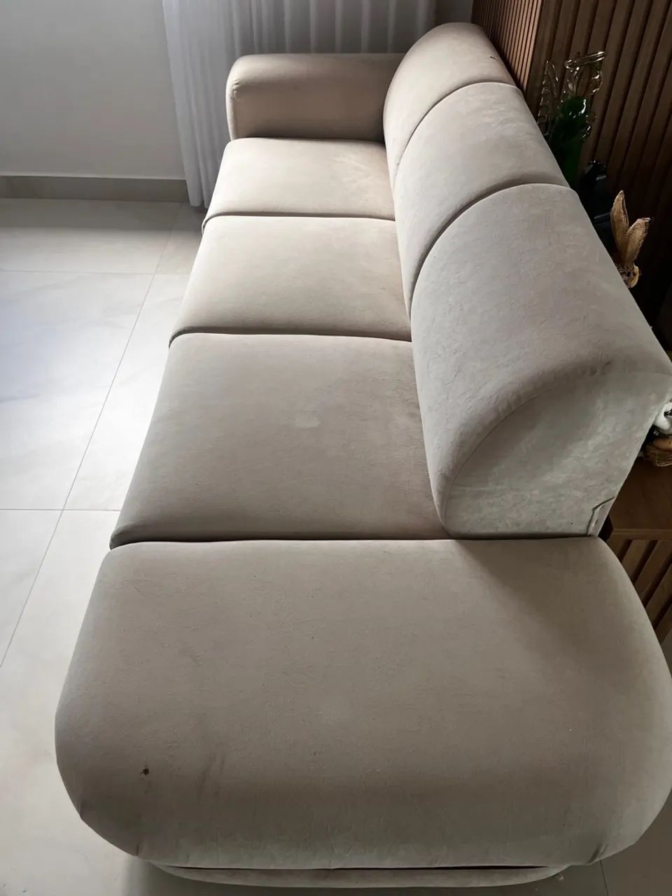 Sofá de Canto - 4 lugares - Design Moderno e Conforto - Foto 3