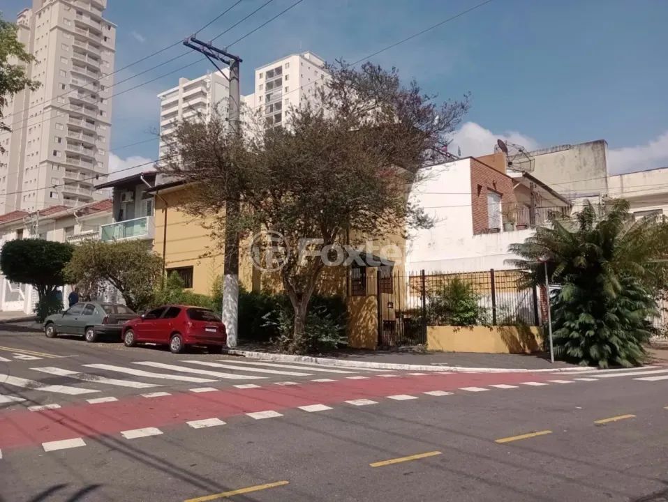 Casa à venda Rua Jaboticabal, Vila Bertioga - São Paulo