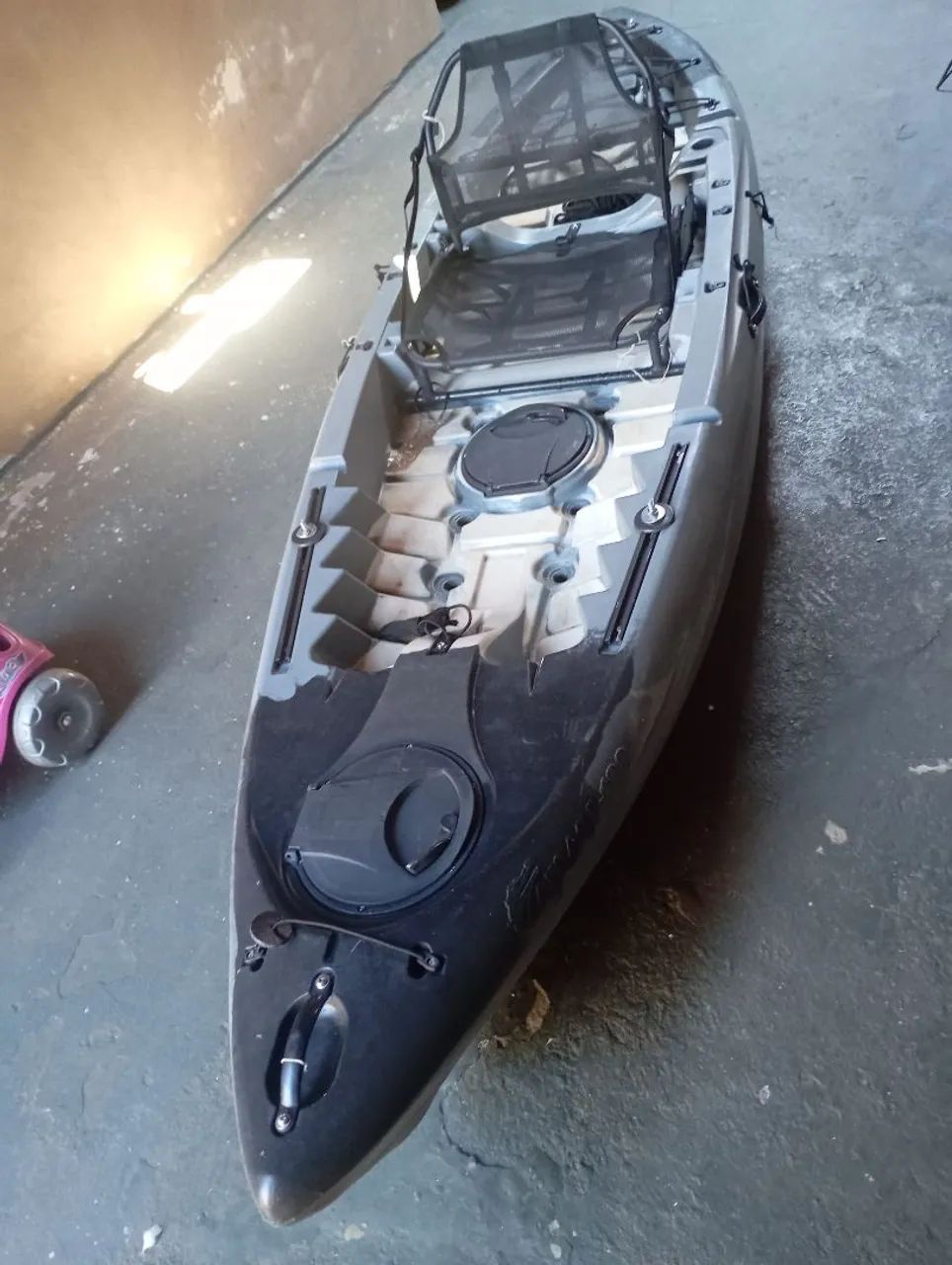 Vendo caiaque caiman 100 watz * valor 2.200 parcelo 12x somente venda