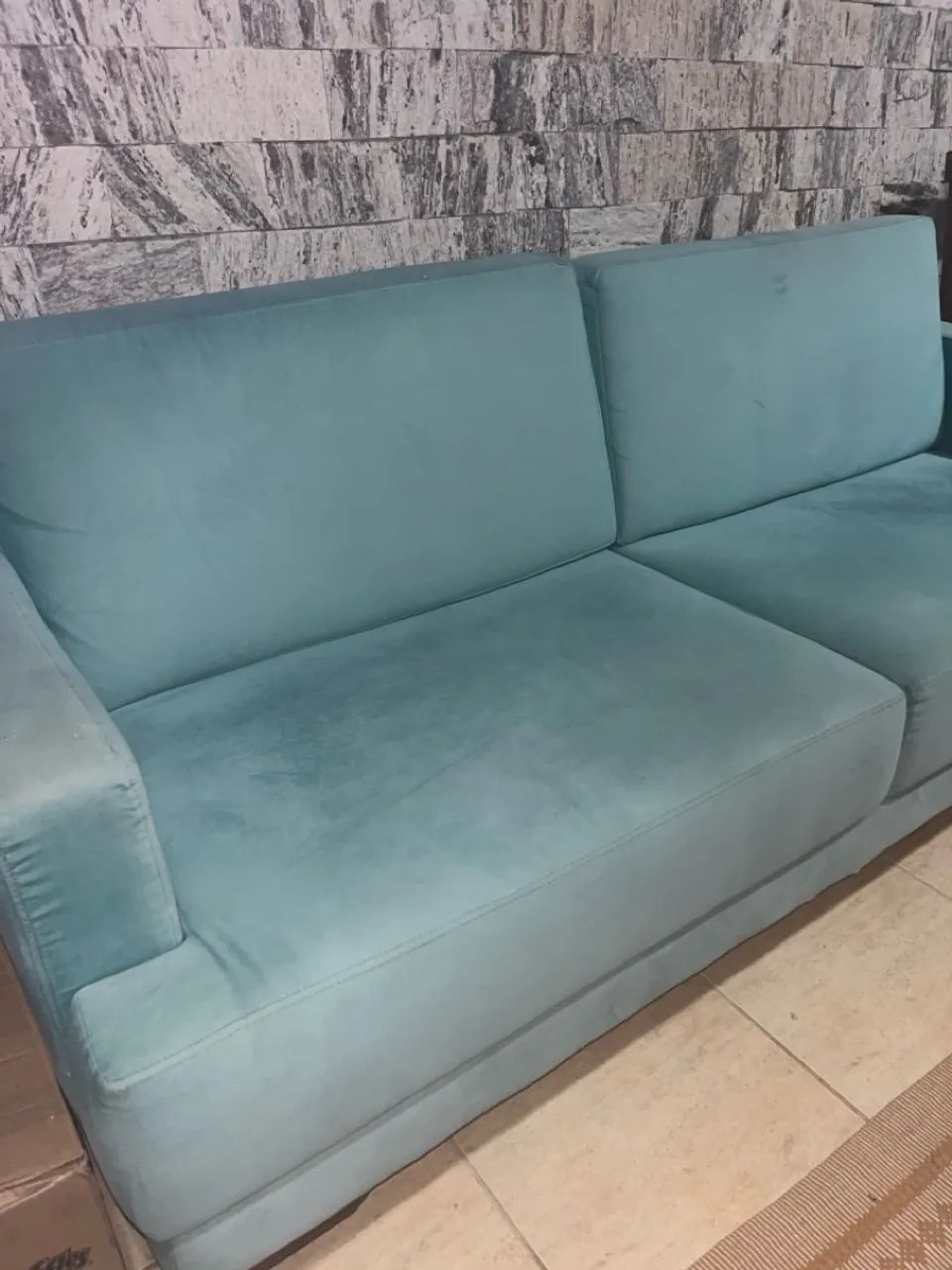 Sofá 3 Lugares em Veludo Azul Tiffany - Foto 4