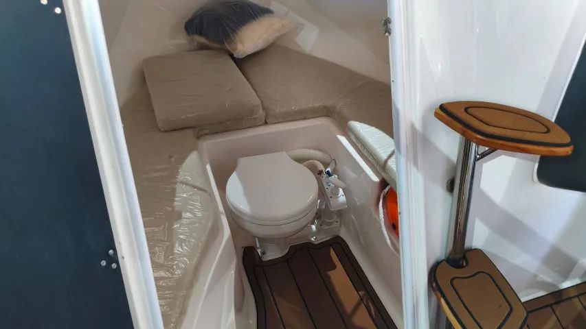 LANCHA VENTURA V215 CABIN COMFORT - Foto 6