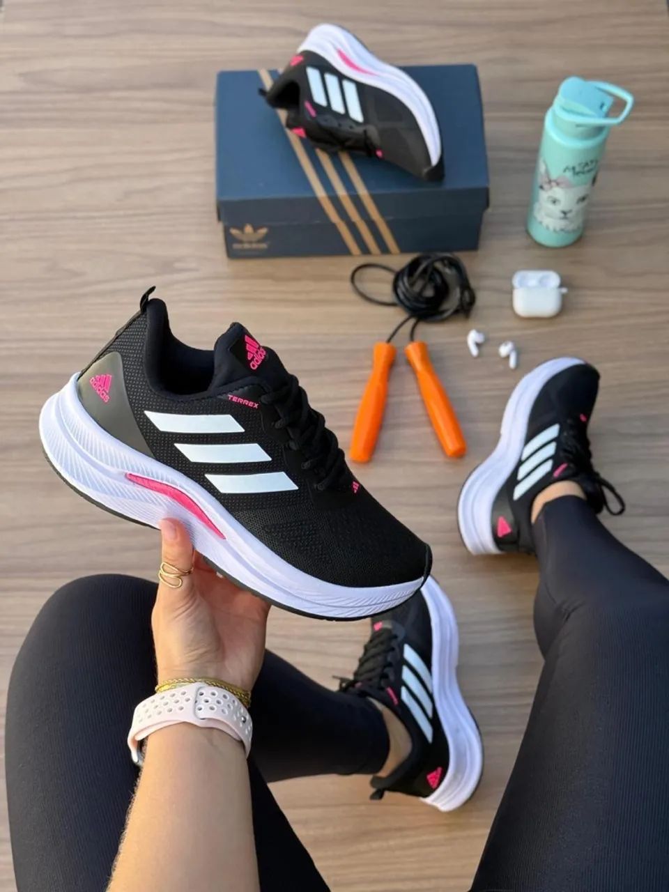 Tênis Adidas Feminino Preto e Branco Novo! Calçados João