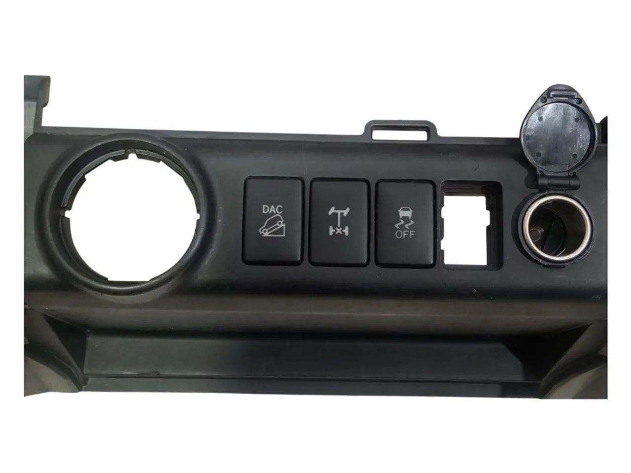 MOLDURA BOTAO TRACAO TOYOTA HILUX SW4 4X4 2017 A 2023 - Foto 3