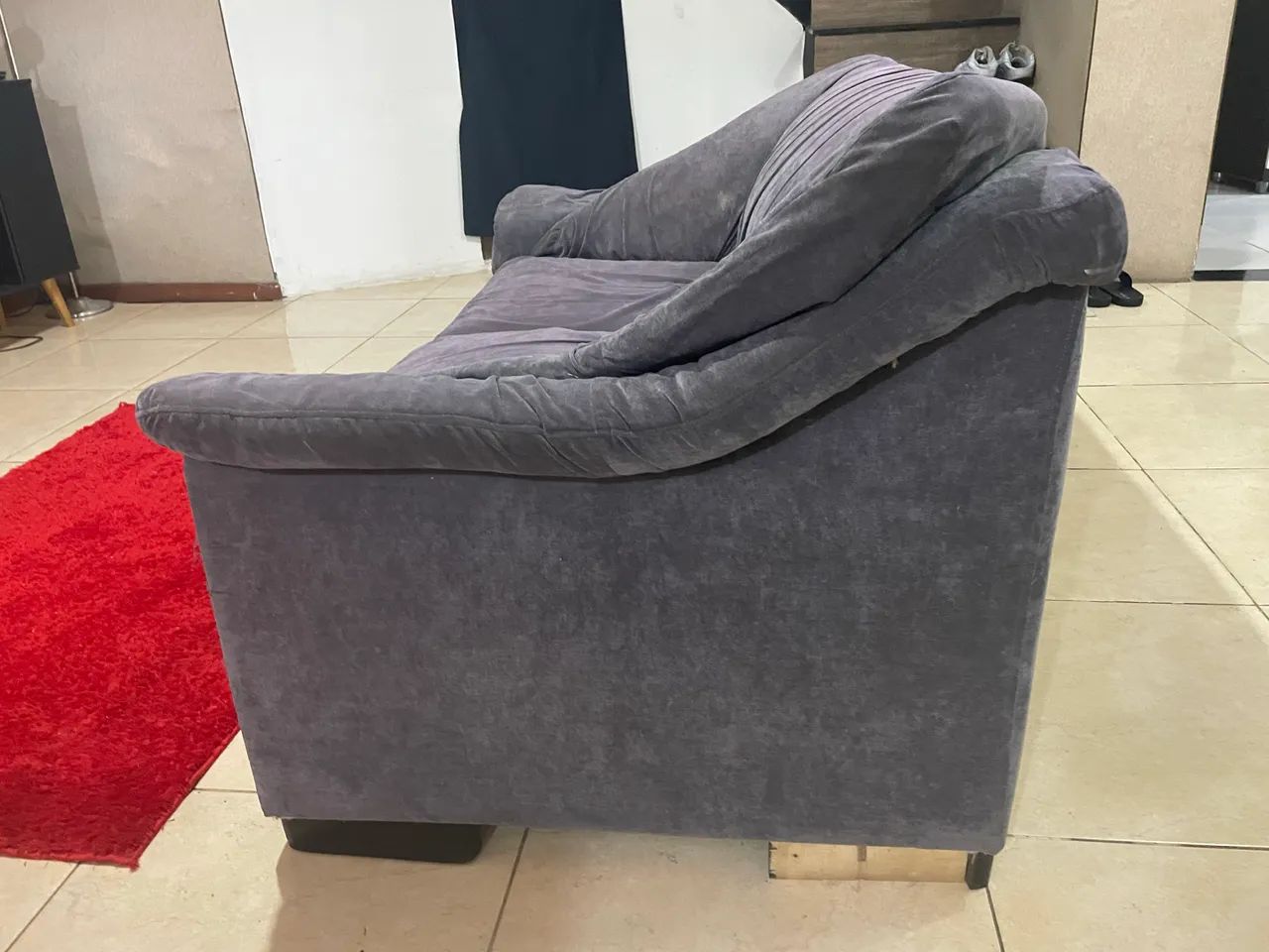 Sofá de 2 lugares cinza - Foto 3