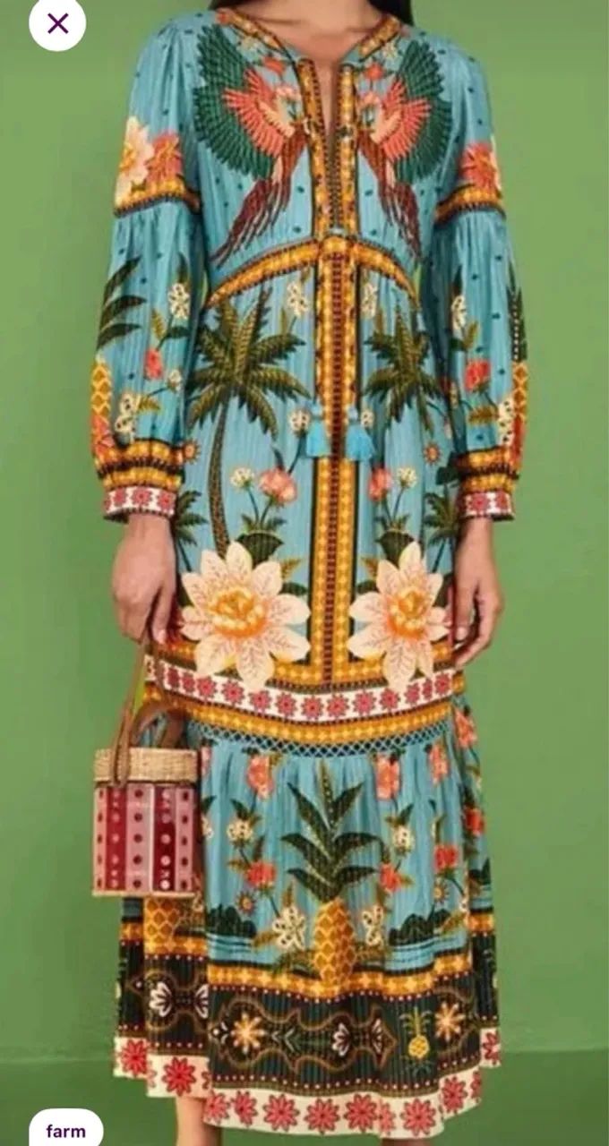 Vestido cropped FARM. Estampa: Samba das araras azuis. - Foto 4