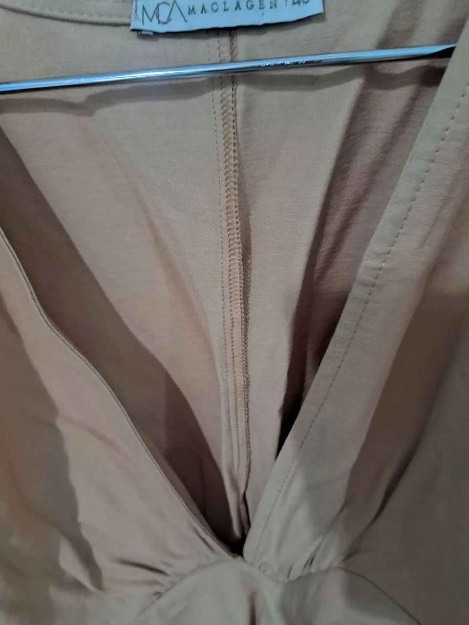 Blusa de Alça com Decote V - Maclagen - Foto 4