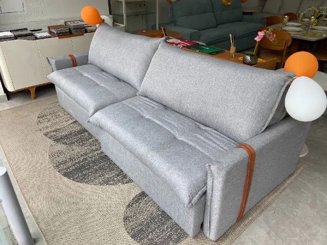 Sofá Sem Caixa com Molas Ensacadas e Revestido em Linho - Conforto e Sofisticação