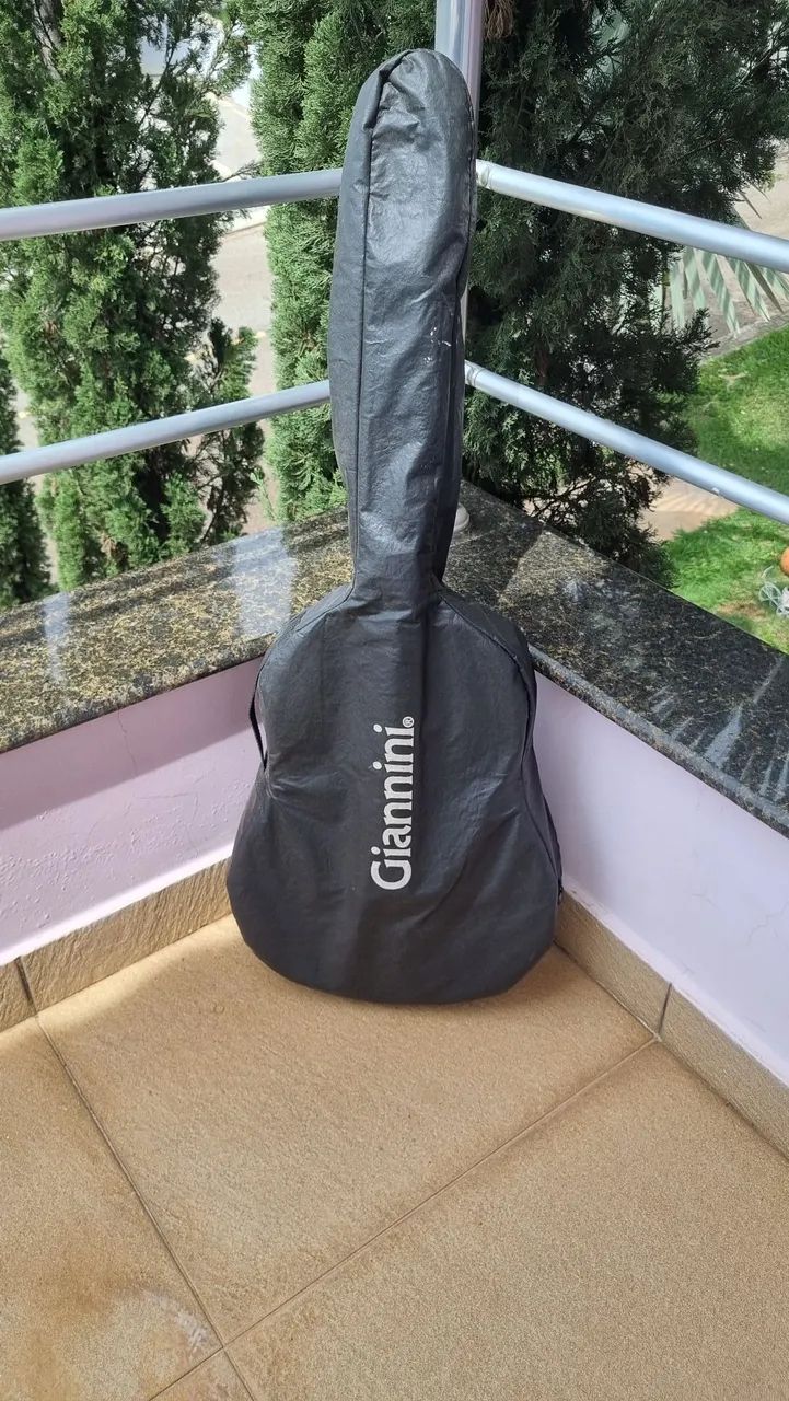 Violão usado manual marcar Giannini. - Foto 2