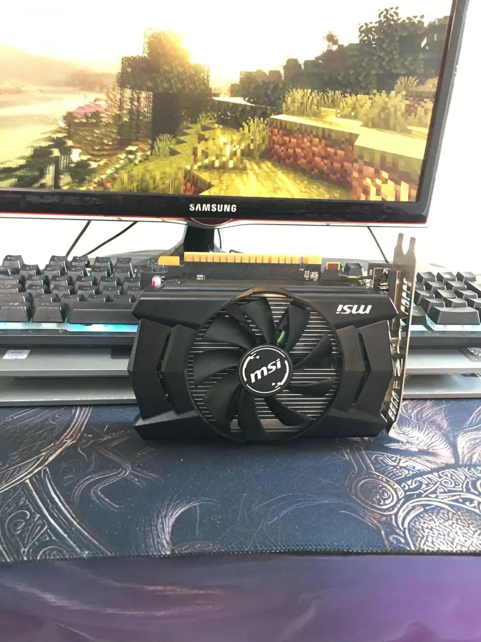 Oportunidade! Placa de Vídeo R7 360 2GB