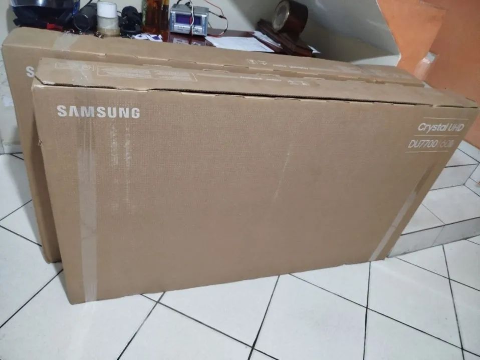 2 TVs Samsung  60 4K 