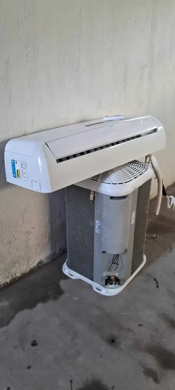 Split Electrolux eco turbo Com tecnologia inverter. 22.000 btus semi novo// 5 meses de uso