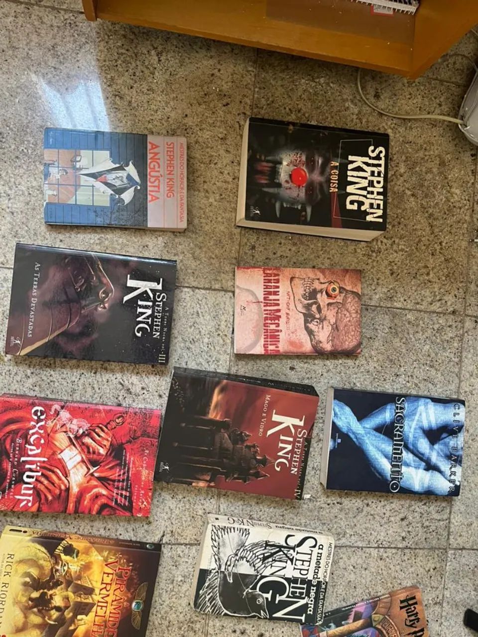 Livros - Stephen King, Clive Barker, Musashi e outros  40 cada - Foto 2