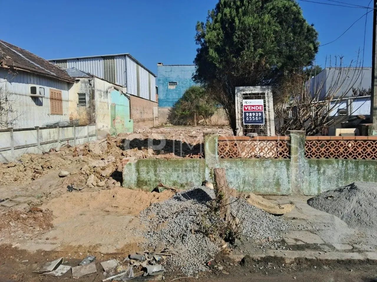 Terreno em Porto Alegre, no bairro Sarandi, à venda. - Foto 2