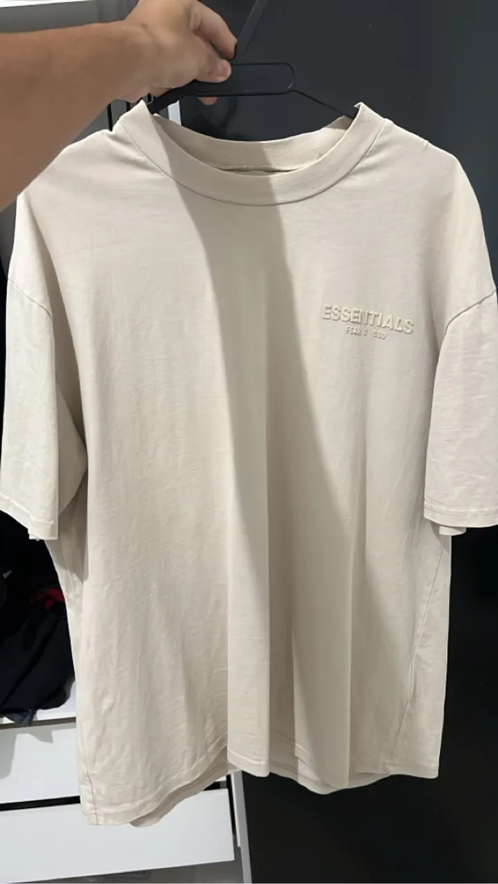 Camiseta Essentials Fear of God Bege