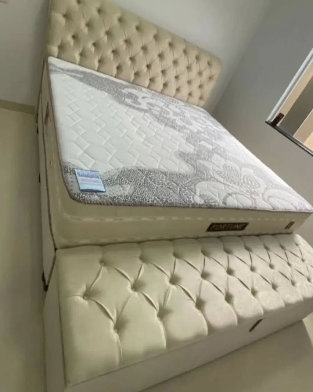 Cama casal completo  conjunto  colchão molas ensacadas 