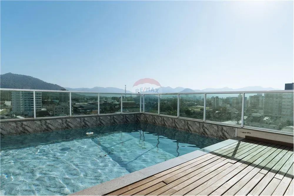 Cobertura Exclusiva com 3 Suítes e Piscina Privativa