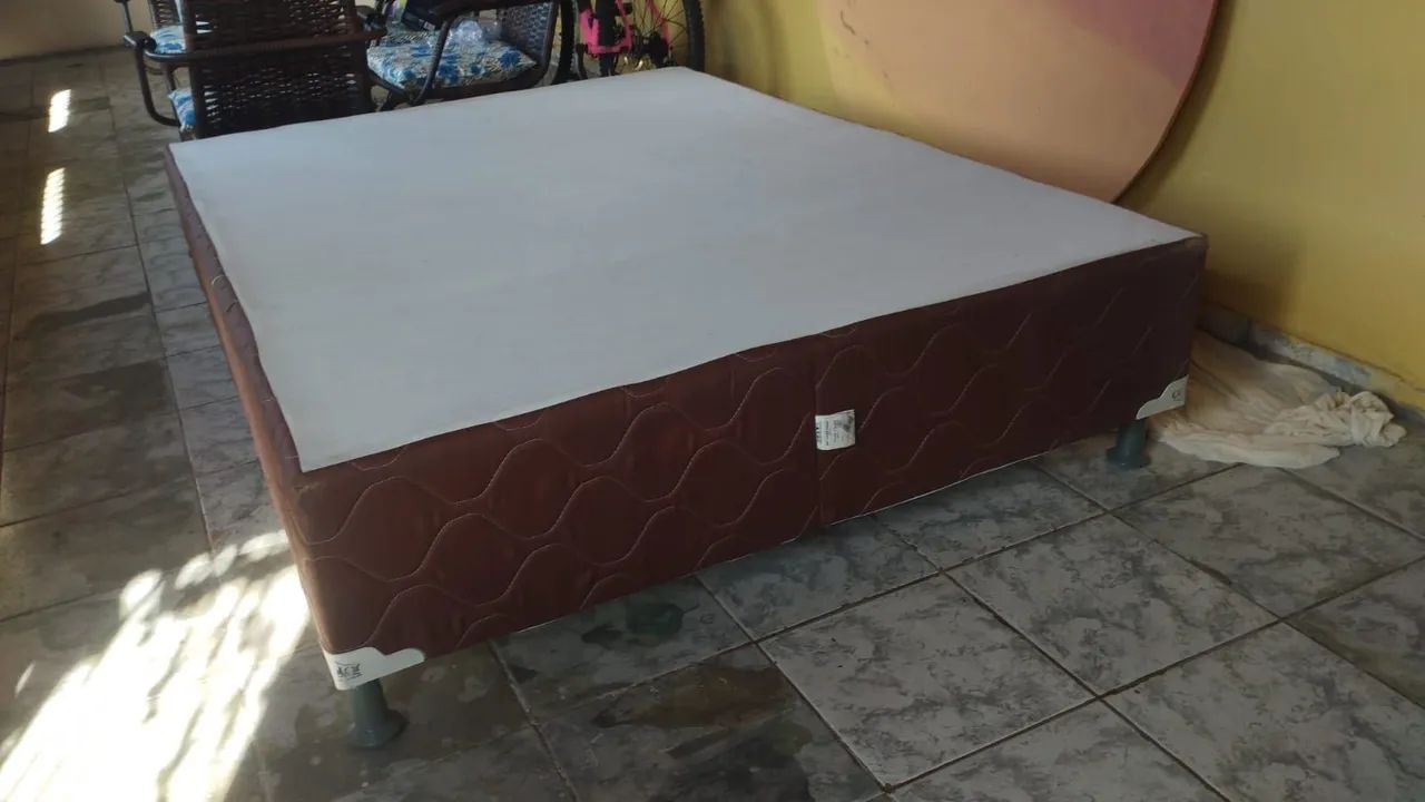 Cama box.. com Base .... 2 peças .. ver fotos..
