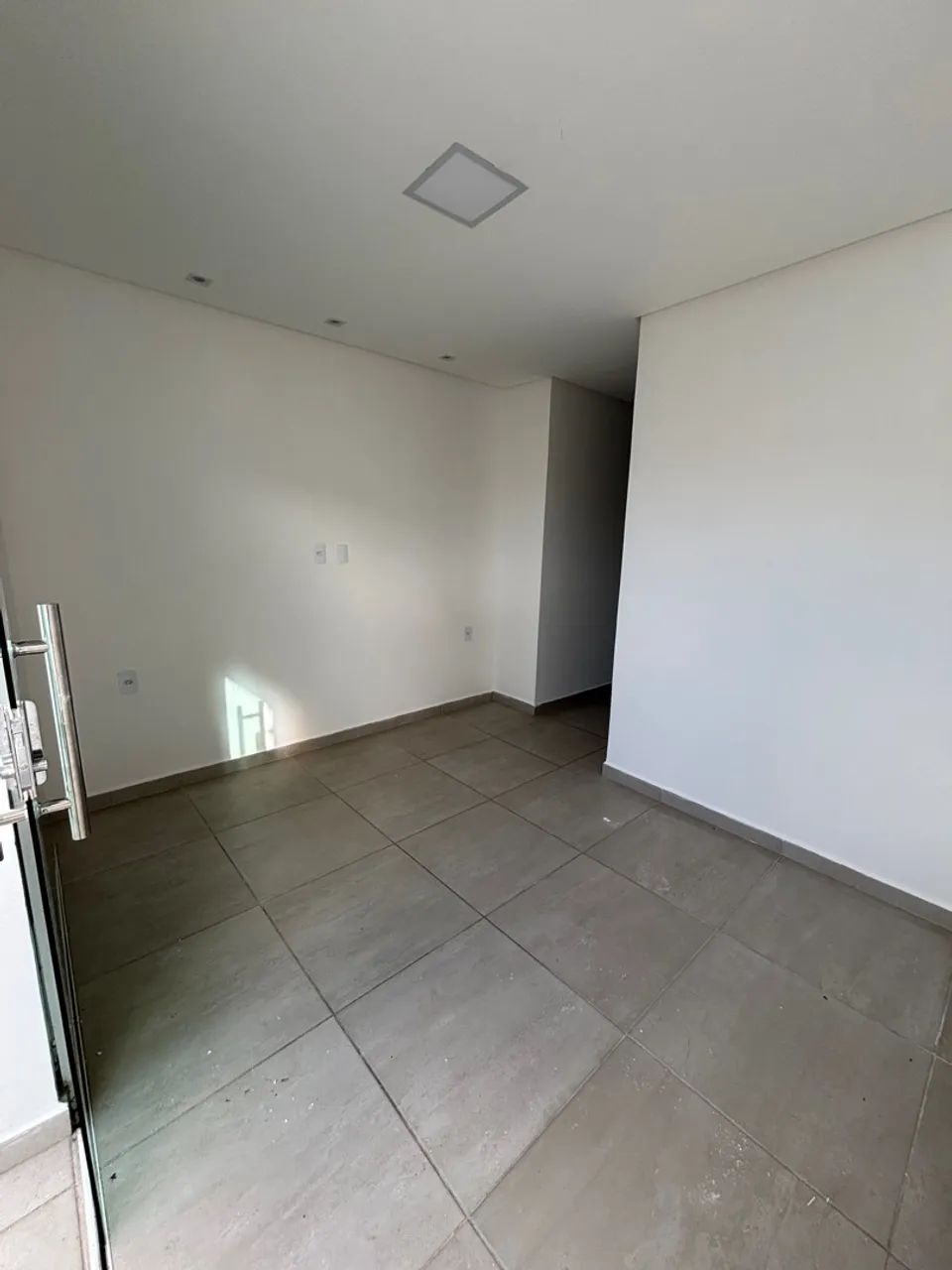 Casa de três quartos sendo uma suíte no bairro Kennedy - Foto 4
