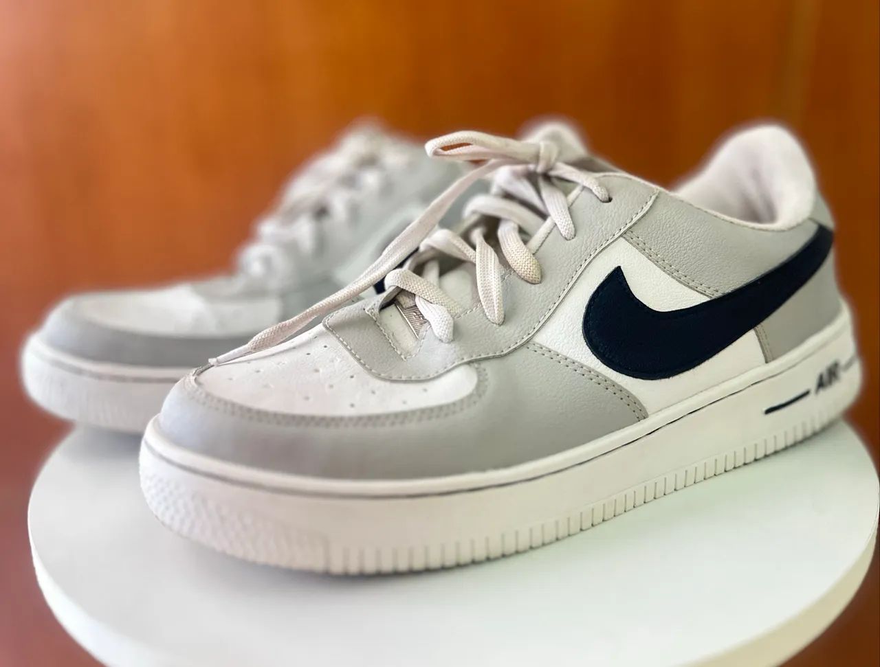 Tênis Nike Air Force 1 de cano baixo- T 44 - Contratipo