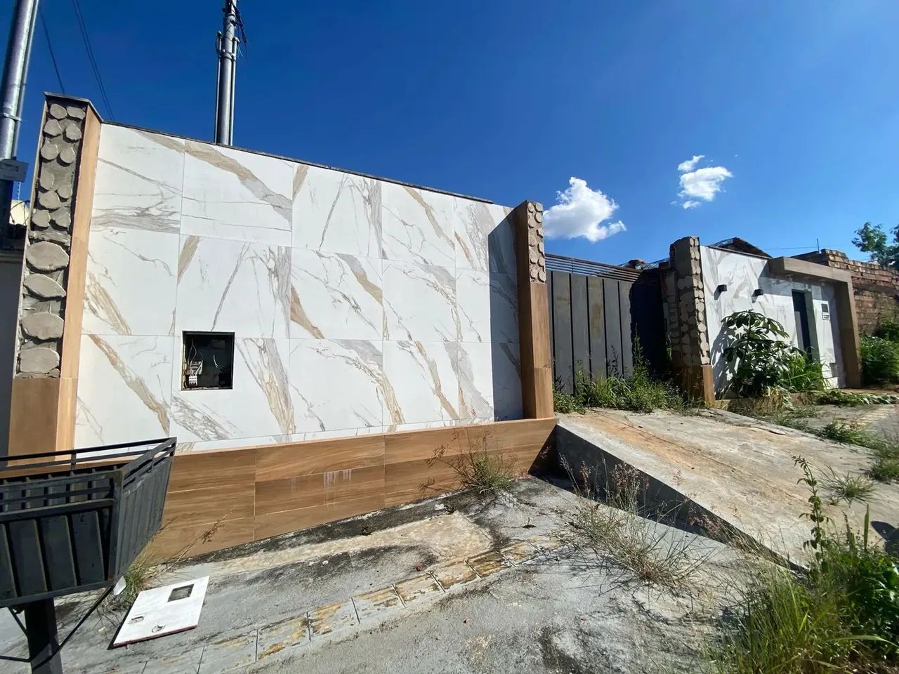 Lote 393,95m² (Murado, Asfalto, Agua e Esgoto) Jardim Maria Ines