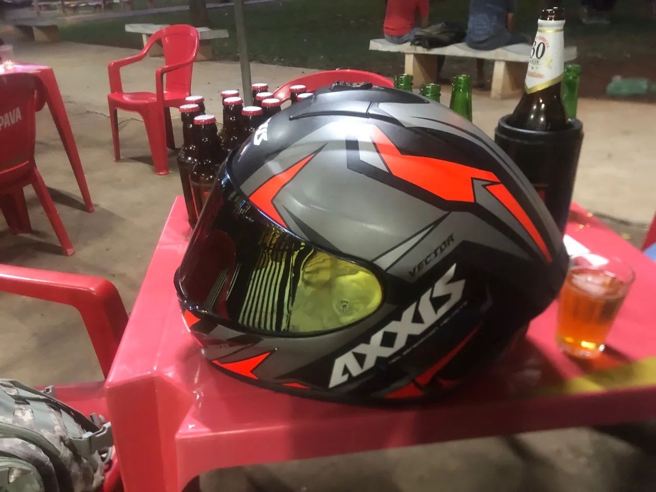 Capacete Axxis com viseira fumê - Foto 2