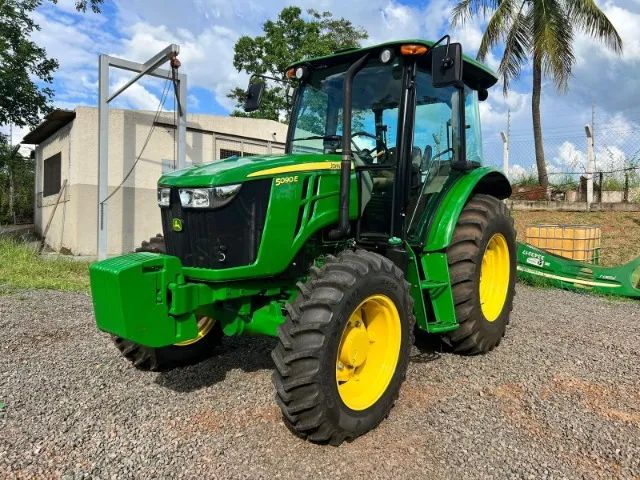 Trator John  Deere 5090E 2017 - Foto 2