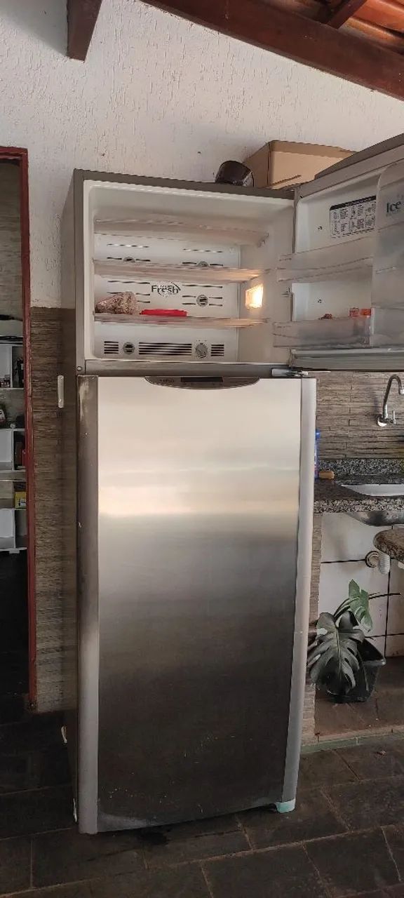 Geladeira inox 440 litros 