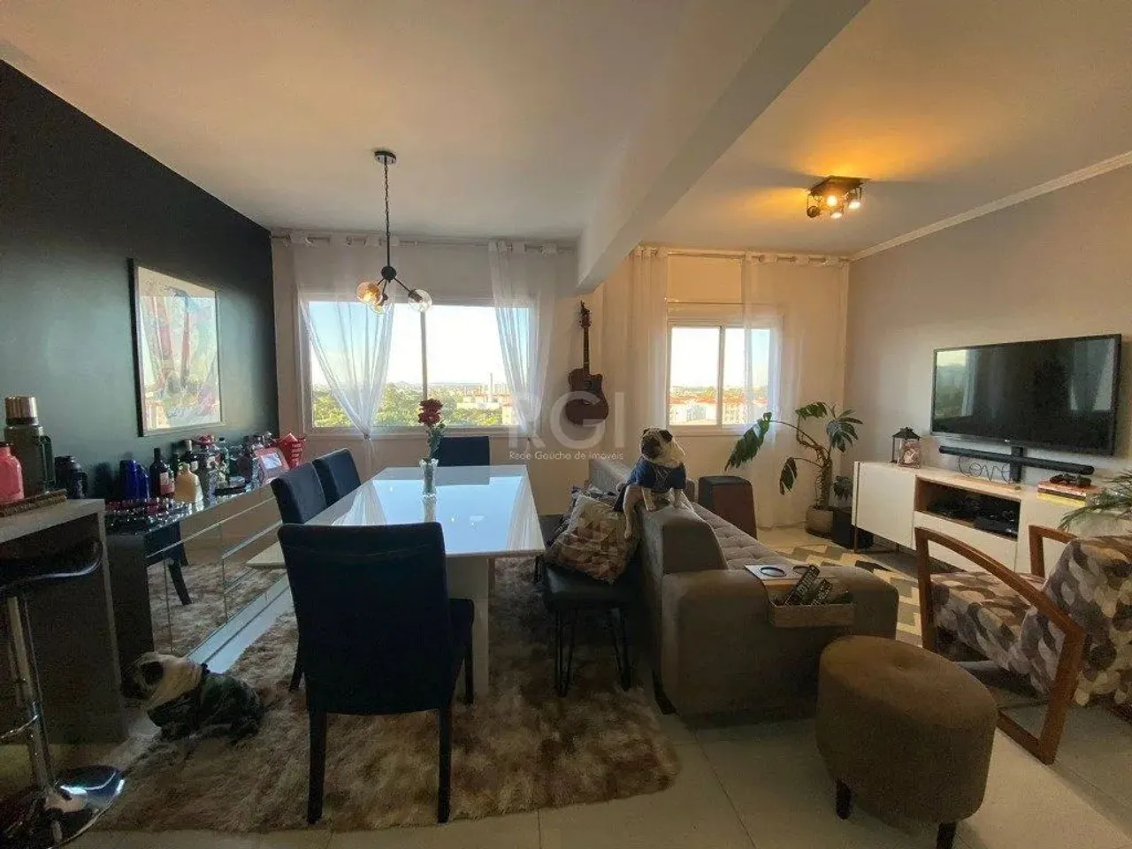 Apartamento para Venda - 65m², 2 dormitórios, sendo 1 suites, 1 vaga - Humaitá