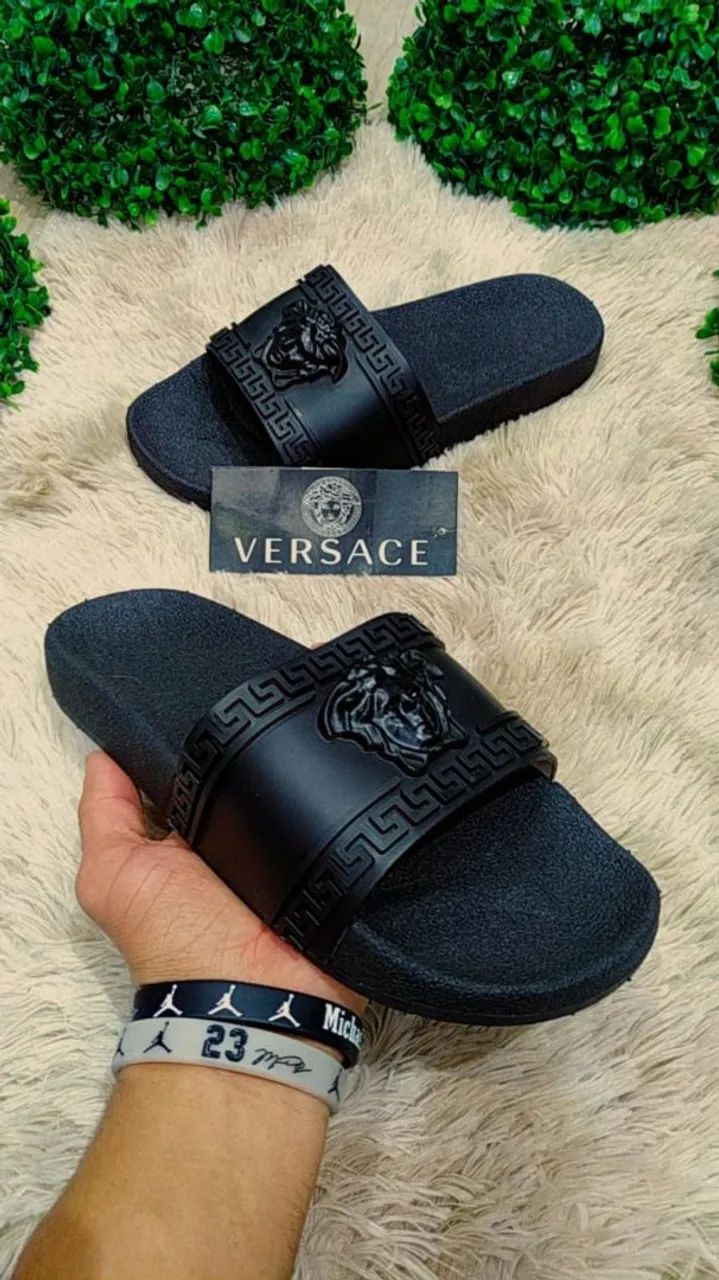 Chinelo64299263110145120