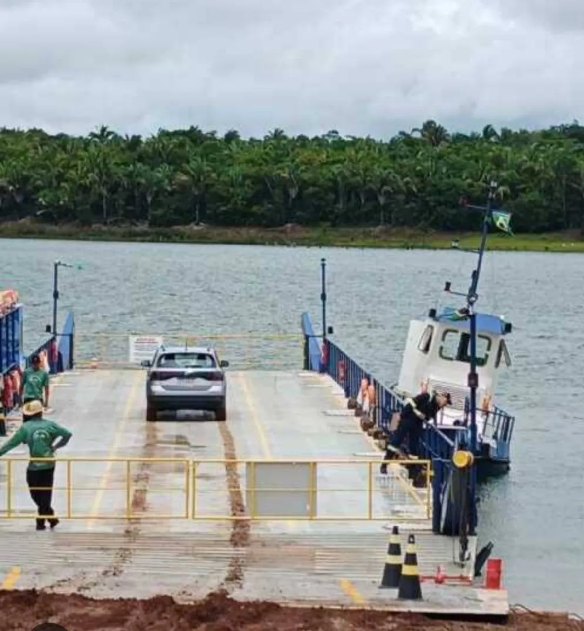 Sítio de 6 hectares com aproximadamente 100 metros de margem para o lago do manso